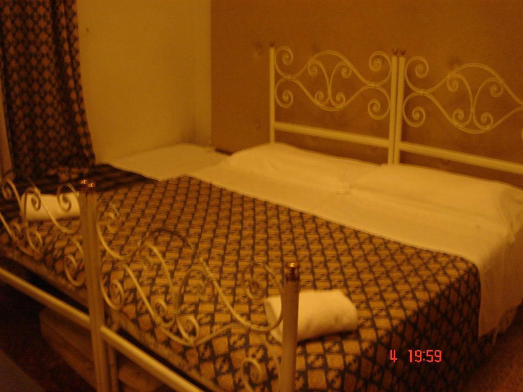 Double Room Private Bathroom,207356602:JPEG